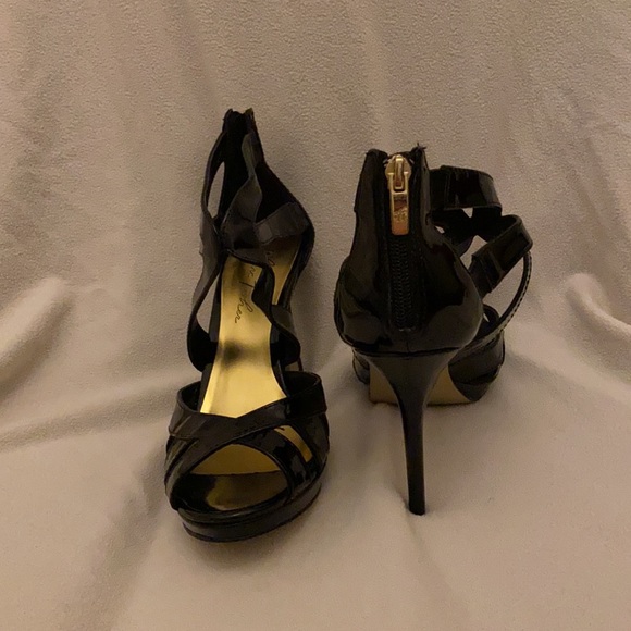 Marc Fisher heels, black, size 8M - Picture 3 of 4